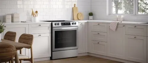 New Frigidaire Stove FCFE3083AS